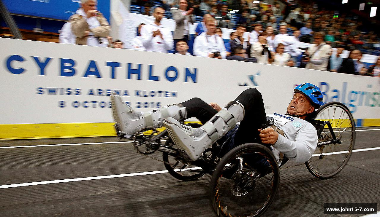 追求卓越，赢得尊重！